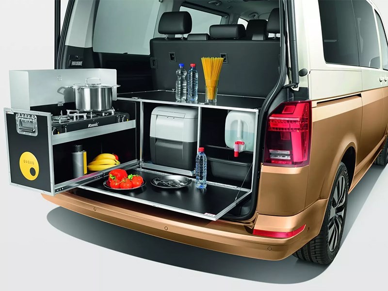В Volkswagen уместили дом на колесах в коробку.