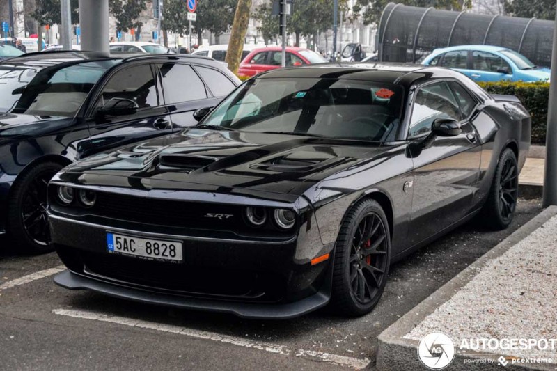 Топ-10 мощных автомобилей на рынке, которые пока еще можно купить с МКПП