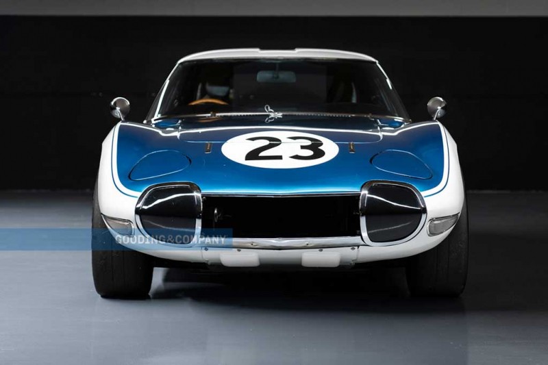 Один из трех экземпляров классического Shelby-Toyota 2000GT продадут с молотка