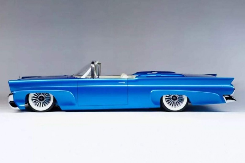 Уникальный Lincoln Continental с 940-сильным мотором продали с молотка за ₽60 млн