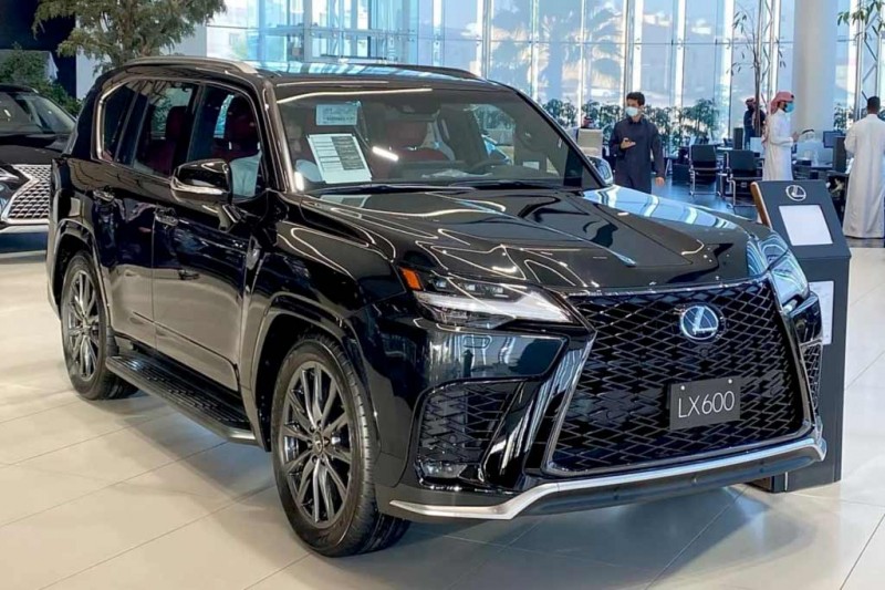 Японцы не могут купить новый Lexus LX: очередь на машины растянулась до 2026 года