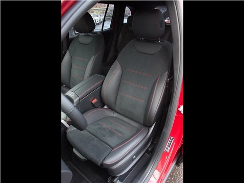 Тест-драйв Mercedes-Benz GLB (поколение I) - Mercedes-Benz GLB: в детский сад на броневичке