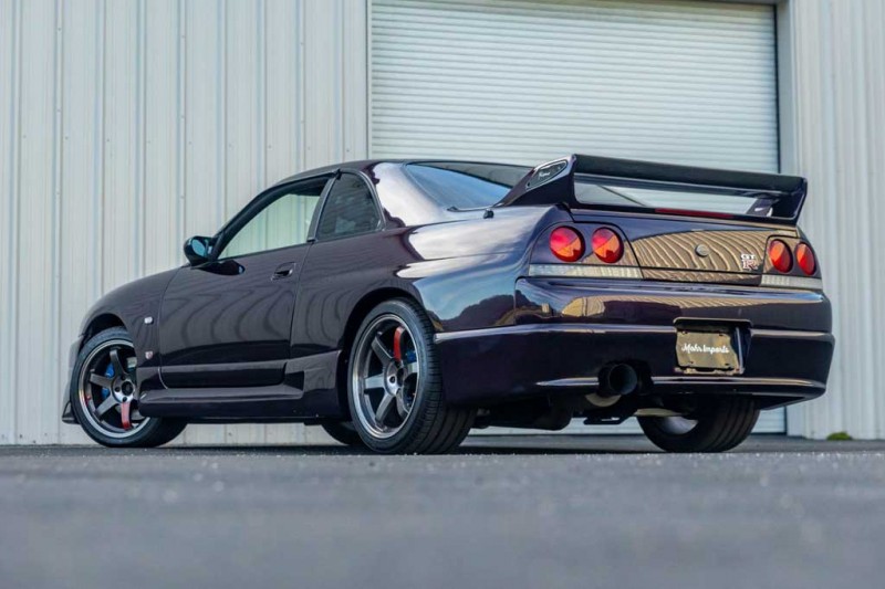 В Штатах с молотка продают Nissan Skyline GT-R V-Spec из Японии: ценник не взлетает 3 В Штатах с молотка продают Nissan Skyline GT-R V-Spec из Японии: ценник не взлетает