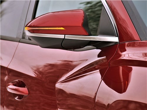 Почему новый Hyundai Tucson выглядит космическим кораблем, но не едет также?