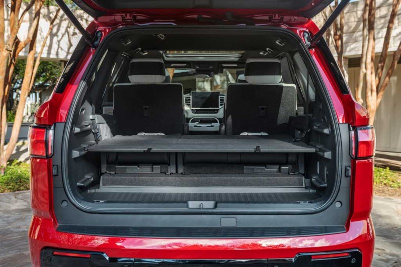 Представлен новый внедорожник Toyota Sequoia 2022 третьего поколения