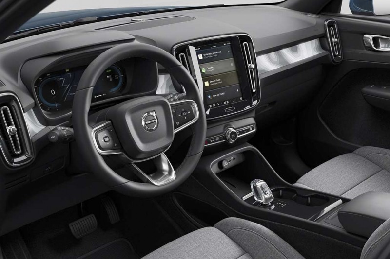 Шведы точечно обновили паркетник Volvo XC40: вскоре он доберется до РФ