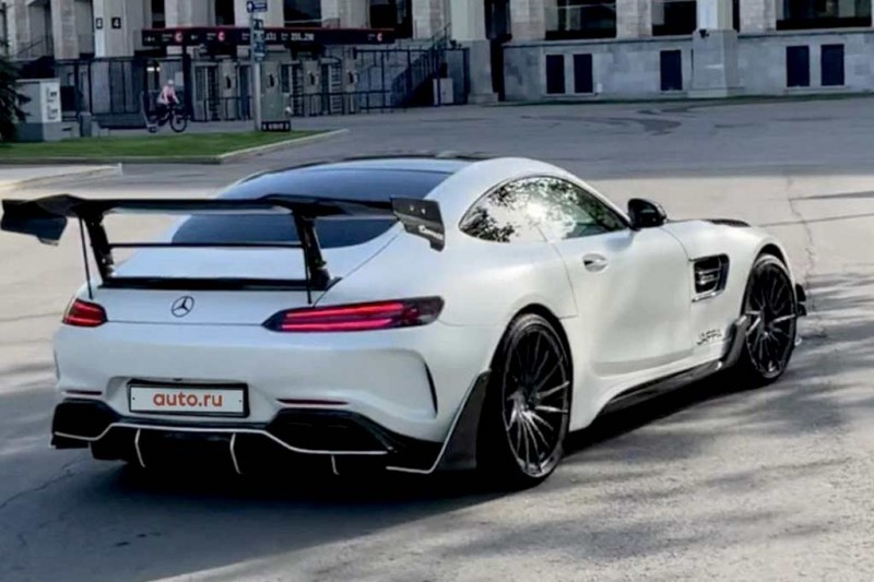 Уникальный Mercedes-AMG GT S от Darwinpro продают в России за 14,0 млн рублей