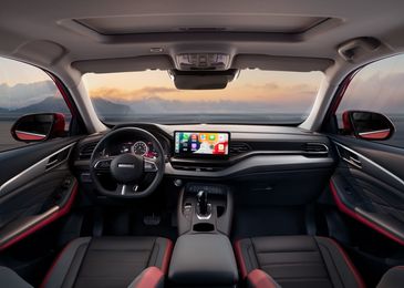 В салоне российских Haval F7 появится большой &laquo;телевизор&raquo;