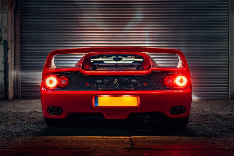 С молотка пустят один из восьми Ferrari F50 с правым расположением руля