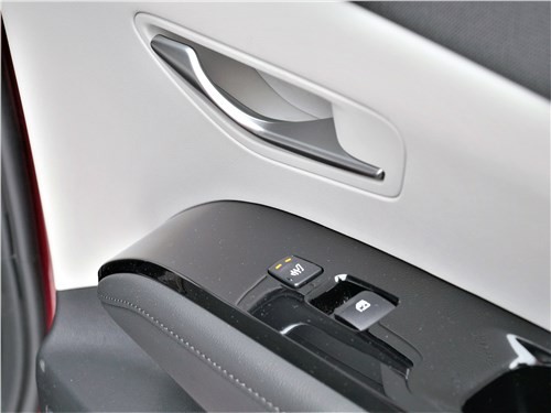 Почему новый Hyundai Tucson выглядит космическим кораблем, но не едет также?