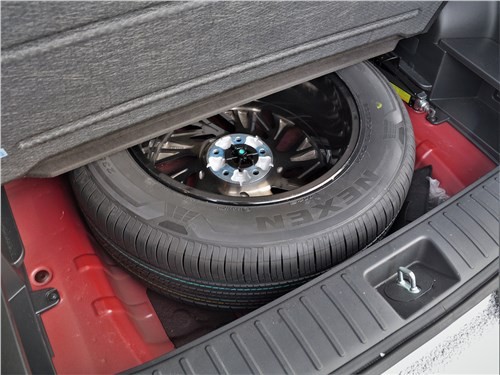 Почему новый Hyundai Tucson выглядит космическим кораблем, но не едет также?