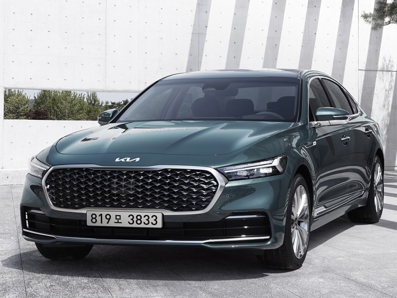 Kia вновь попытается покорить сегмент представительских седанов в России