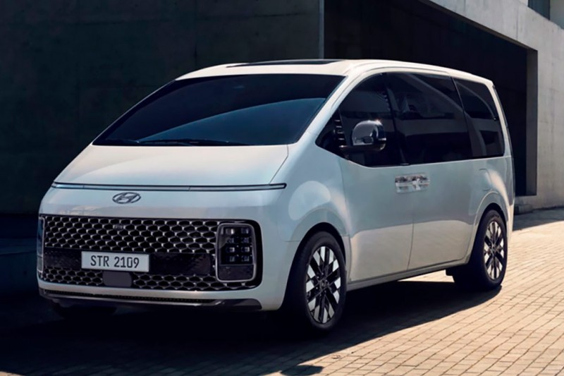 Серийный Hyundai Staria: новый минивэн от корейского автопроизводителя