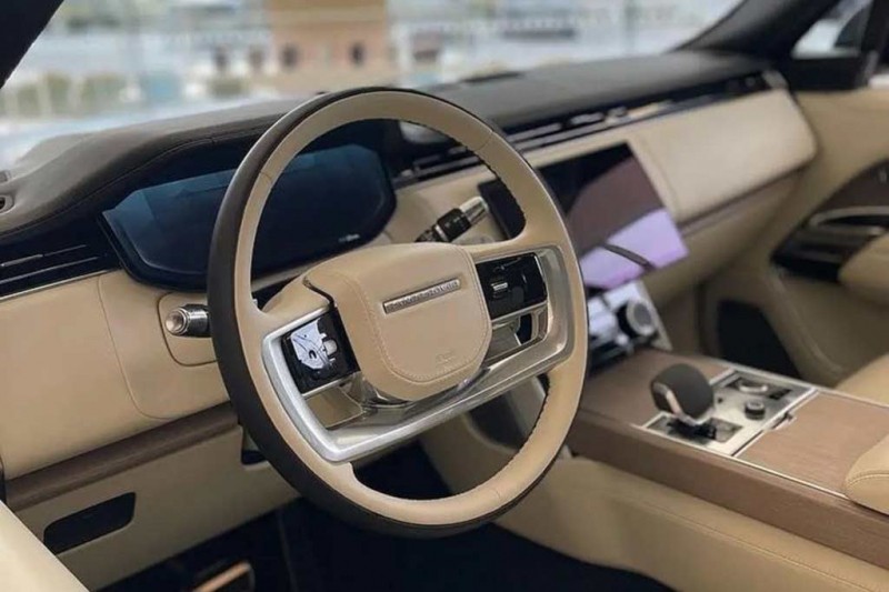 Новый Range Rover 2022 предложат в России в четырех модификациях 2 Новый Range Rover 2022 предложат в России в четырех модификациях
