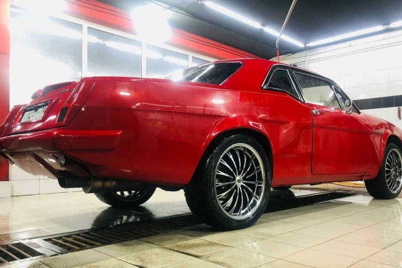 В Москве продают переделанный в купе ГАЗ-31105 &laquo;Волга&raquo; с мотором Toyota V8