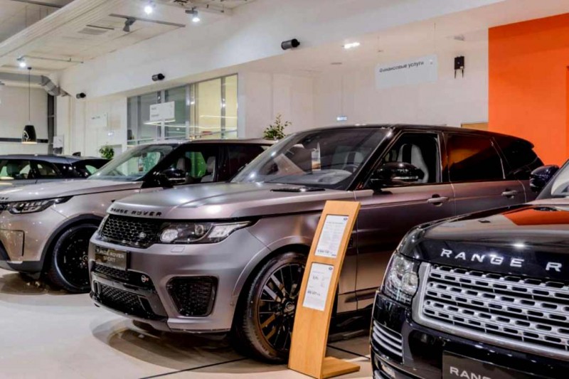 Jaguar Land Rover приостановил поставки новых автомобилей в Россию