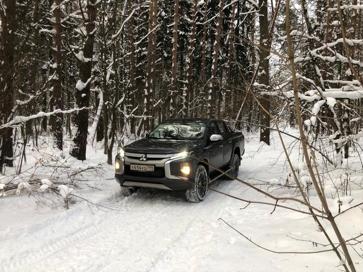 С коробкой на спине: длительный тест-драйв Mitsubishi L200 2 С коробкой на спине: длительный тест-драйв Mitsubishi L200
