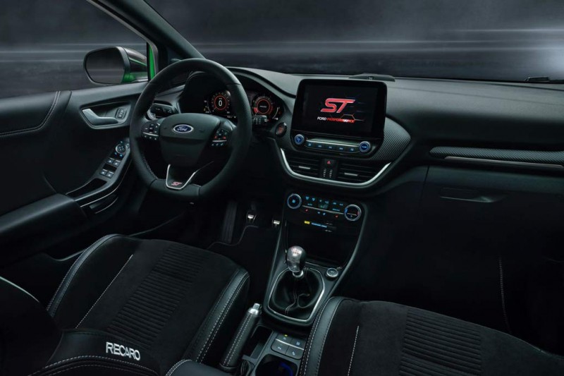 Подогретый паркетник Ford Puma ST: 200 &laquo;лошадок&raquo; почти за 3 млн рублей