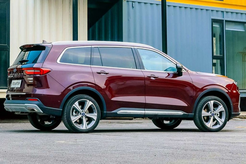 Ford Equator: новый кроссовер от «голубого овала» на ступень ниже Эксплорера 4 Ford Equator: новый кроссовер от «голубого овала» на ступень ниже Эксплорера