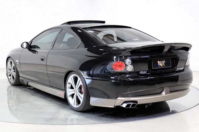 Последний из 24 экземпляров HSV GTS 300 Coupe 3 продают почти за 14,0 млн рублей