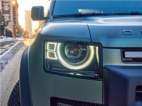 Тест-драйв Land Rover Defender 110 (поколение III) - Особенности преемственности британских аристократов