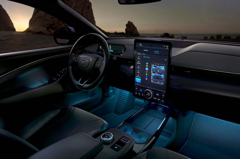 Ford Mustang Mach-E: американцы превратили Мустанг в электрический кроссовер