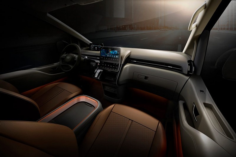 Серийный Hyundai Staria: новый минивэн от корейского автопроизводителя