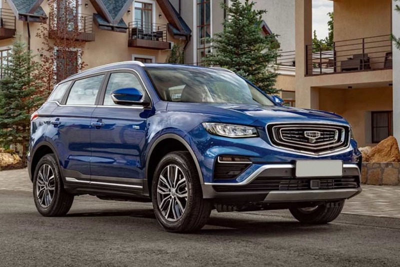 Geely Atlas Pro 2021 стал первым гибридным кроссовером марки в России