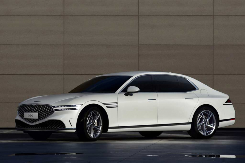 Genesis G90 2022: корейцы представили флагманский седан второго поколения