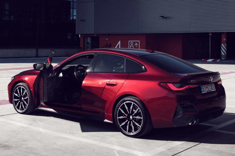 В России расширили линейку доступных двигателей для BMW 4 Gran Coupe (G26)