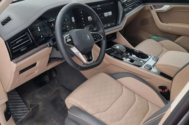 VW Touareg машина в принципе машина неплохая: но после LX 570 как-то не очень