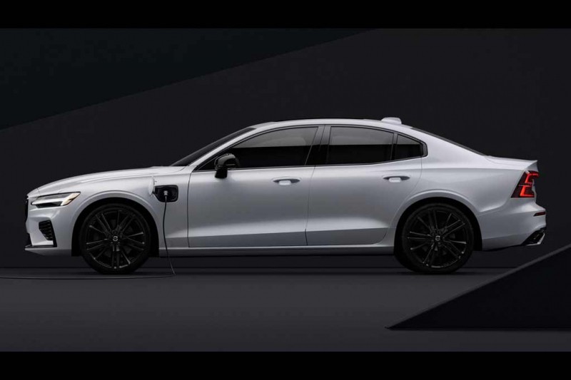 Особый Volvo S60 Black Edition для рынка США выпустят тиражом всего 450 штук 1 Особый Volvo S60 Black Edition для рынка США выпустят тиражом всего 450 штук