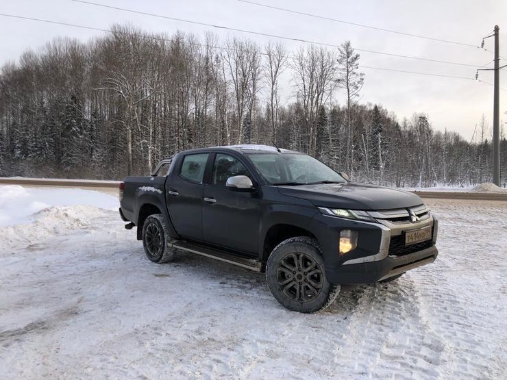 С коробкой на спине: длительный тест-драйв Mitsubishi L200 6 С коробкой на спине: длительный тест-драйв Mitsubishi L200