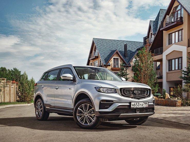 В России начались продажи бюджетного Geely Atlas Pro с передним приводом