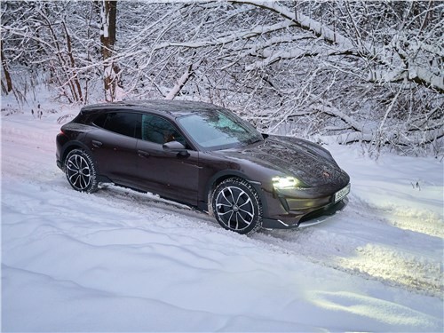 Тест-драйв Porsche Taycan Cross Turismo (поколение I) - Один на один