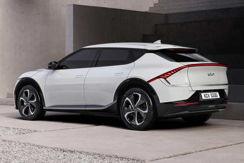 Представлен серийный KIA EV6: электрический кросс-хэтч от корейцев