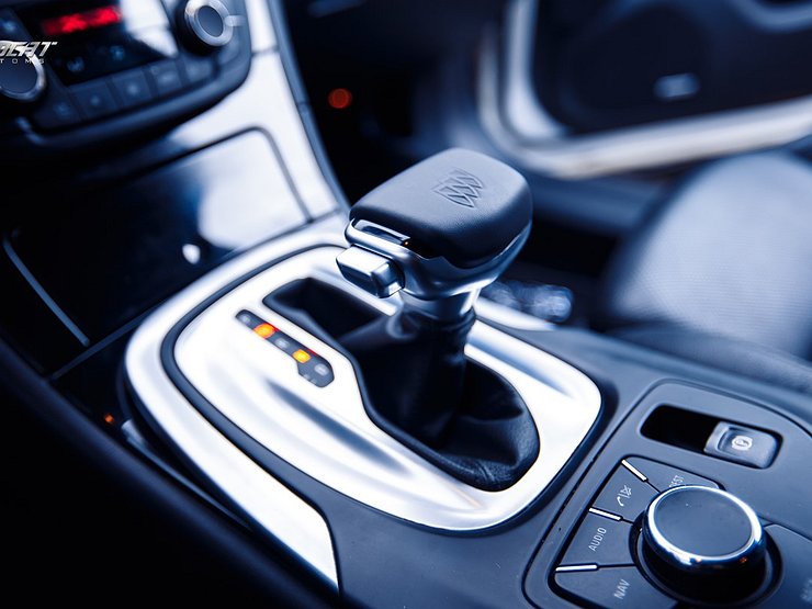 На российском авторынке побит рекорд продаж легковушек с «автоматом»
