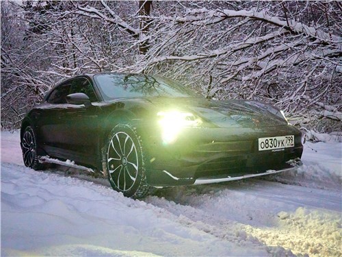 Тест-драйв Porsche Taycan Cross Turismo (поколение I) - Один на один