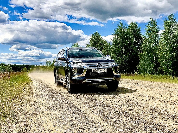 Почему владельцы Mitsubishi, Nissan и Porsche массово избавляются от своих машин