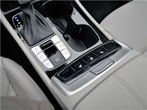 Почему новый Hyundai Tucson выглядит космическим кораблем, но не едет также?