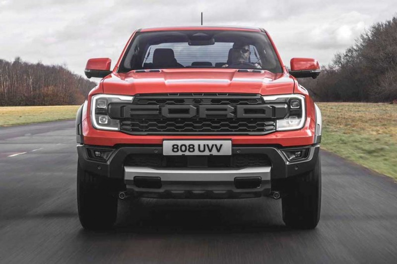 Новый пикап Ford Ranger Raptor 2022 предложили с двумя разными движками