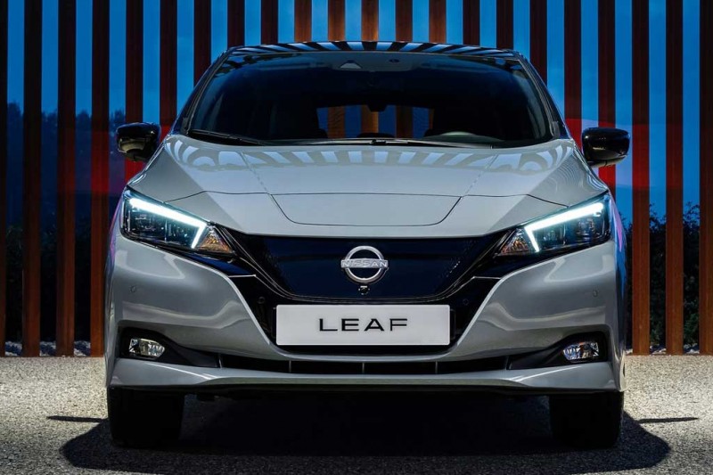 Японцы слегка обновили Nissan Leaf: хэтчбек получил измененную внешность 6 Японцы слегка обновили Nissan Leaf: хэтчбек получил измененную внешность