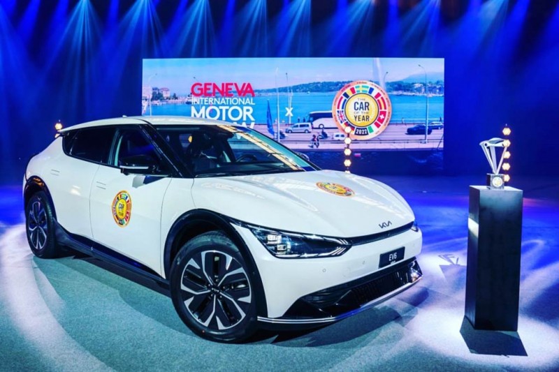 Подведены итоги европейского конкурса Car of the Year 2022: победителем стал KIA EV6