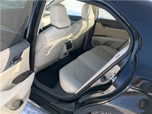 Totyota Camry - лучшее вложение средств в кризис