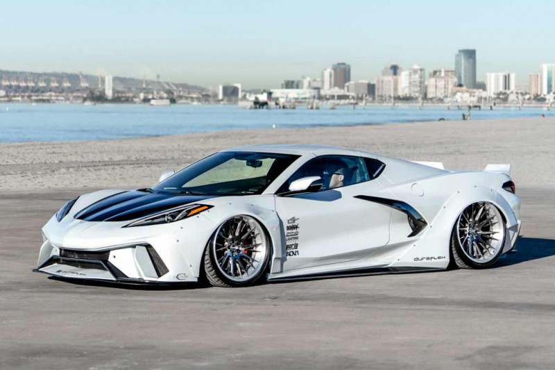 Новый Corvette C8 Stingray обзавелся сумасшедшим обвесом, пневмой и модными колесами 3 Новый Corvette C8 Stingray обзавелся сумасшедшим обвесом, пневмой и модными колесами