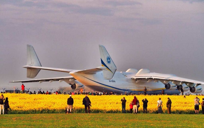 Под Киевом уничтожен самый большой в мире транспортный самолет Ан-225 &laquo;Мрия&raquo;