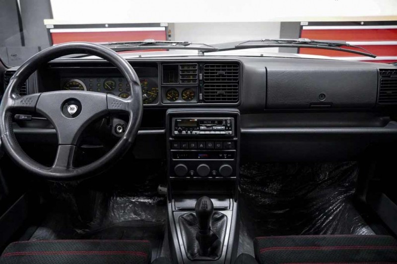 Ценник за Lancia Delta Integrale с практически нулевым пробегом перевалил за ₽20 млн