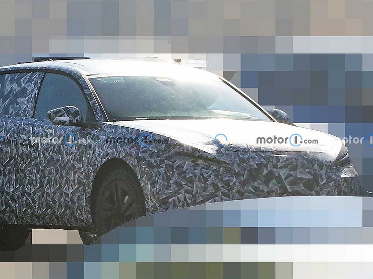Peugeot вывела на тесты необычный кроссовер