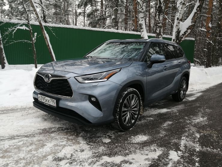 &laquo;Американский&raquo; десант: сравнительный тест-драйв Toyota Highlander и Volkswagen Teramont