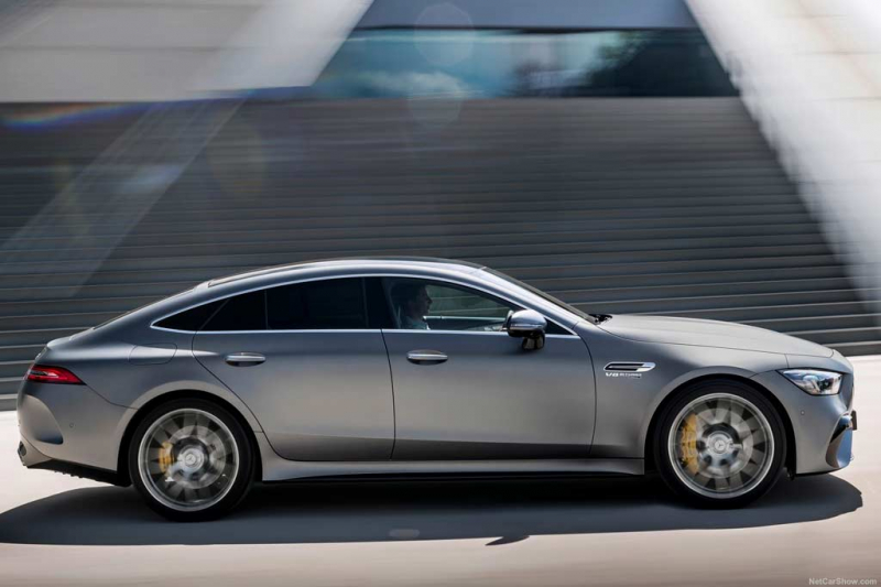 В линейку вернулись Mercedes-AMG GT 63 и GT 63 S: модель получила легкое обновление